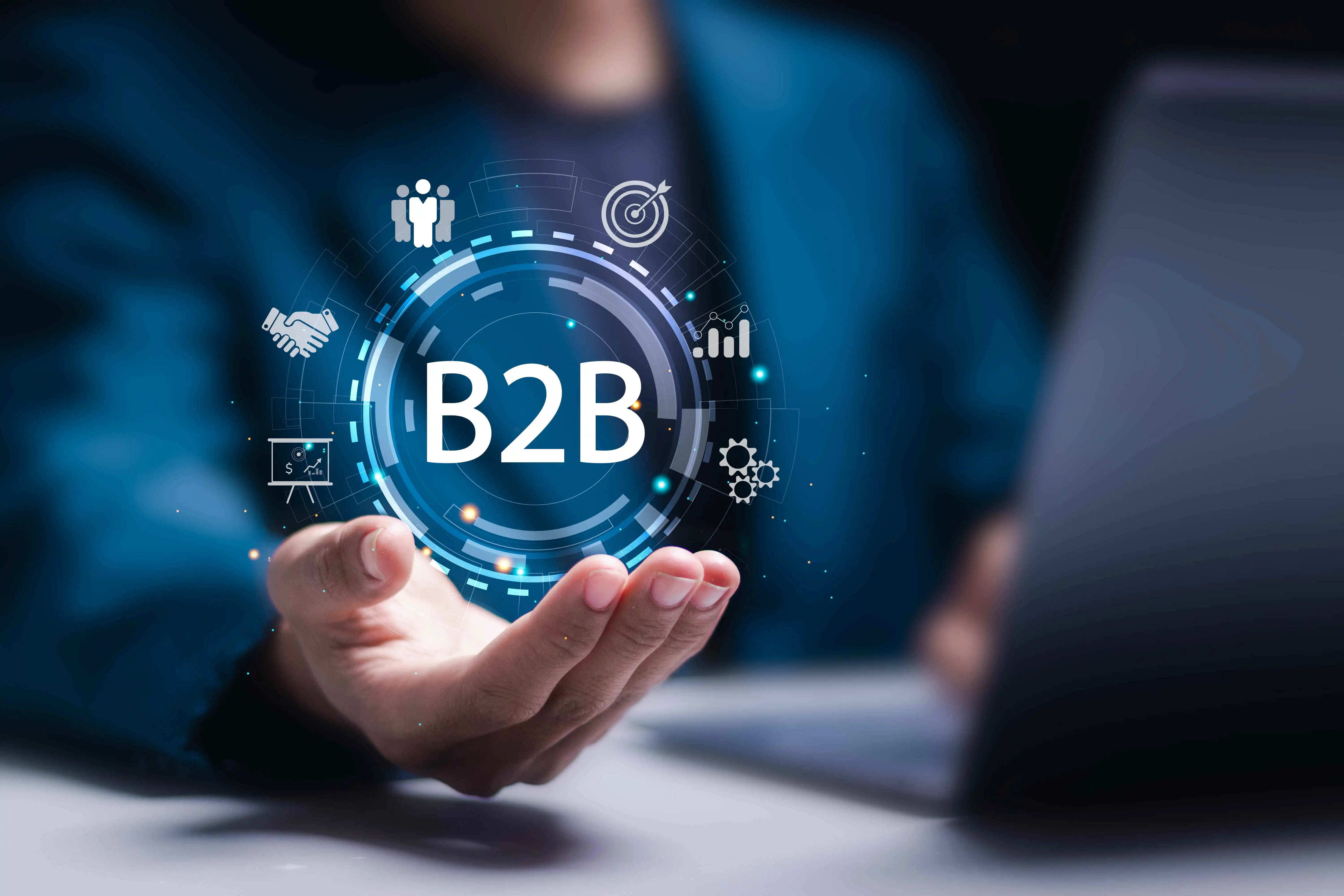 Hazır yazılım ve işletmeye özel B2B yazılım çözümlerinin karşılaştırılması